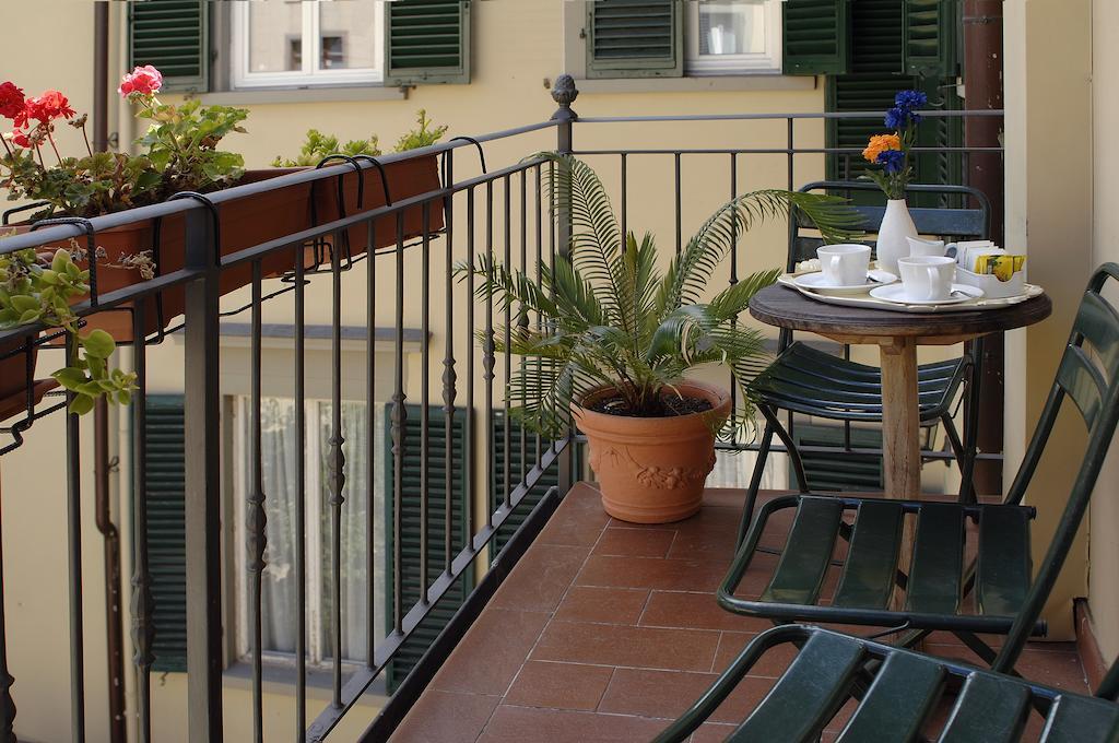 Relais Dante E Beatrice Panzió Firenze Kültér fotó